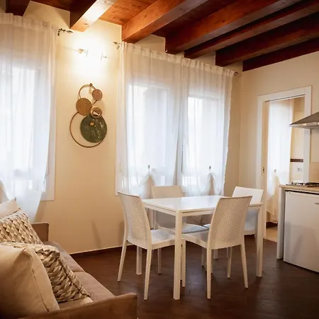 Piccola Venezia * Κιότζα